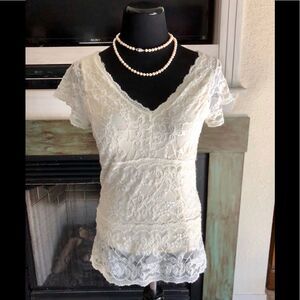 Beautiful lace shirt by One West size medium